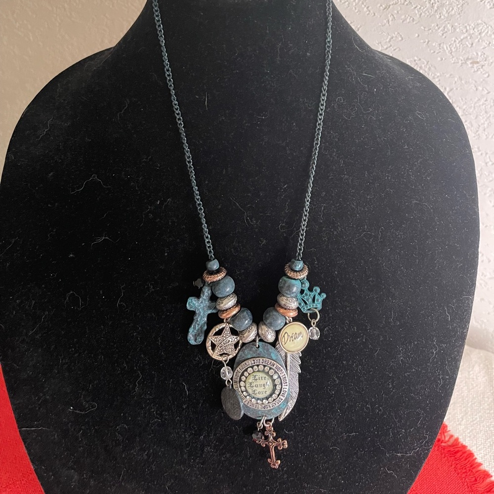 DA VINCI New Cross  Necklace W/ Earrings Multi Items on it. 12” one side 24”O/A